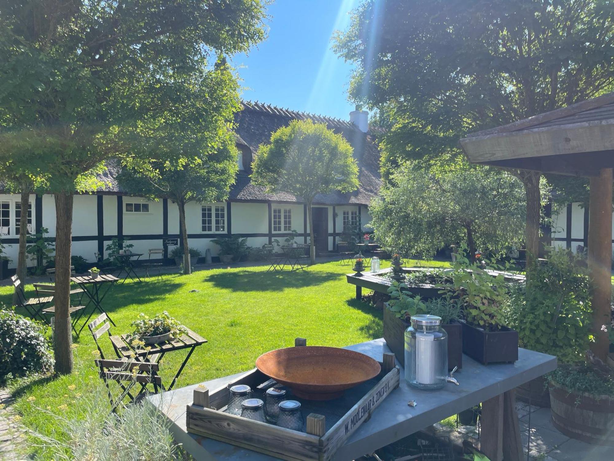 Slangerupgaard Bed and Breakfast Fakse Ladeplads Buitenkant foto